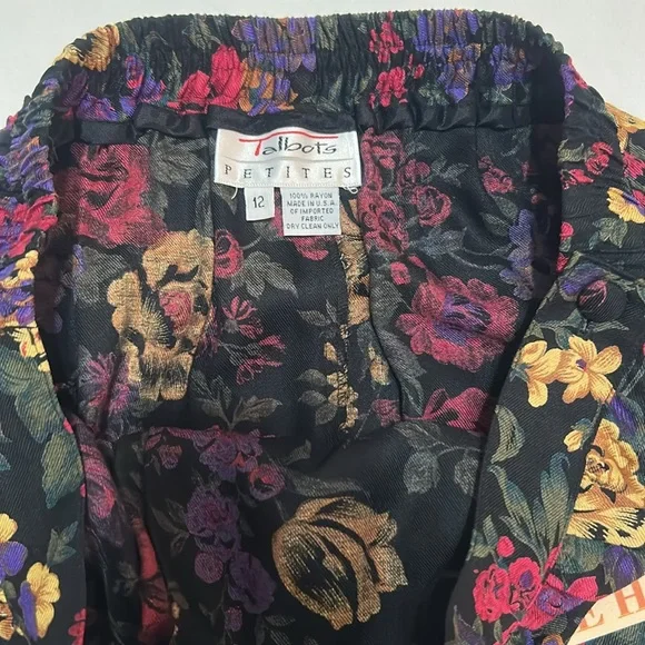 Talbots Floral Women's Skirt - Black, Red, Yellow size 12P - Picture 6 of 8